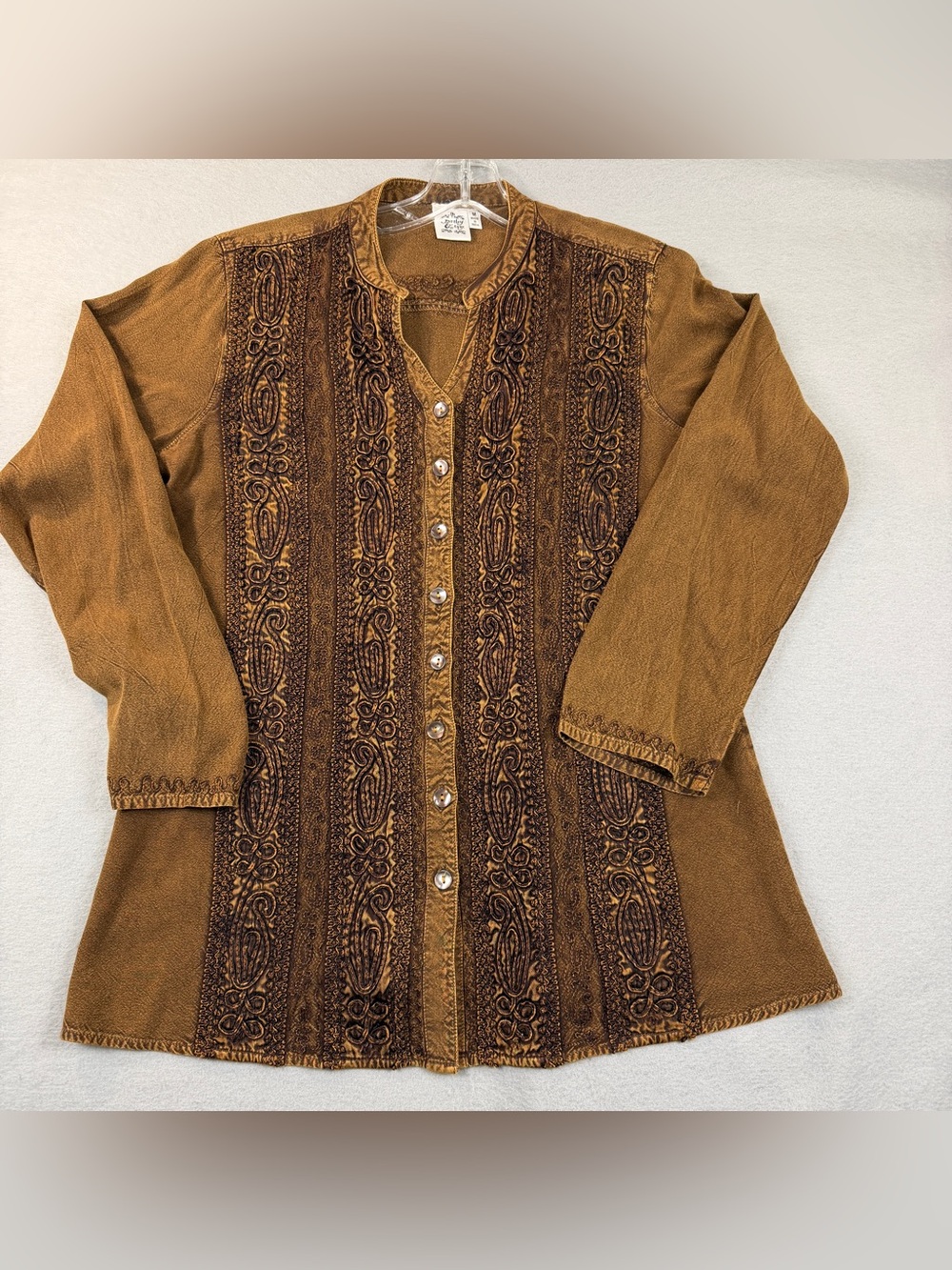 Parsley & Sage Embroidered Button-Down Shirt - Size M - Boho Chic